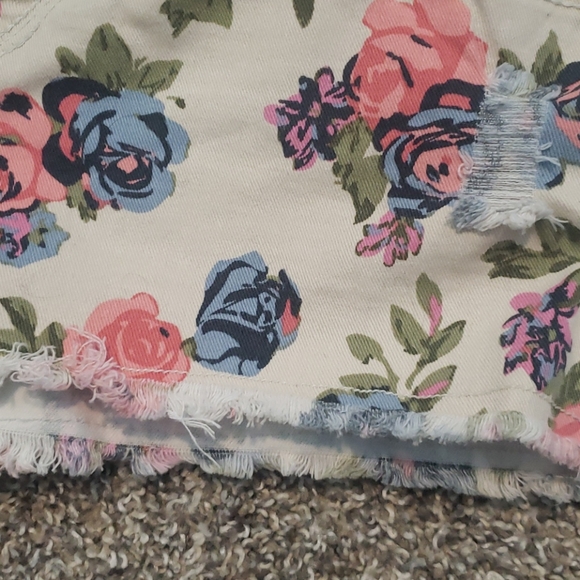 Floral "Denim" Shorts - Picture 5 of 6